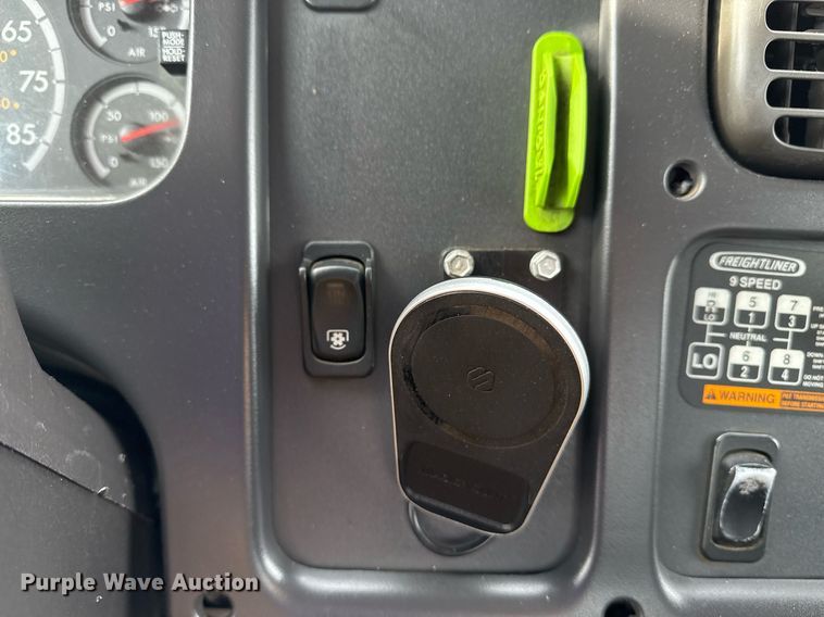 image for item EG2443 2010 Freightliner Business Class M2 Ext. Cab utility / service truck