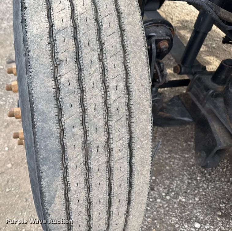 image for item EG2443 2010 Freightliner Business Class M2 Ext. Cab utility / service truck