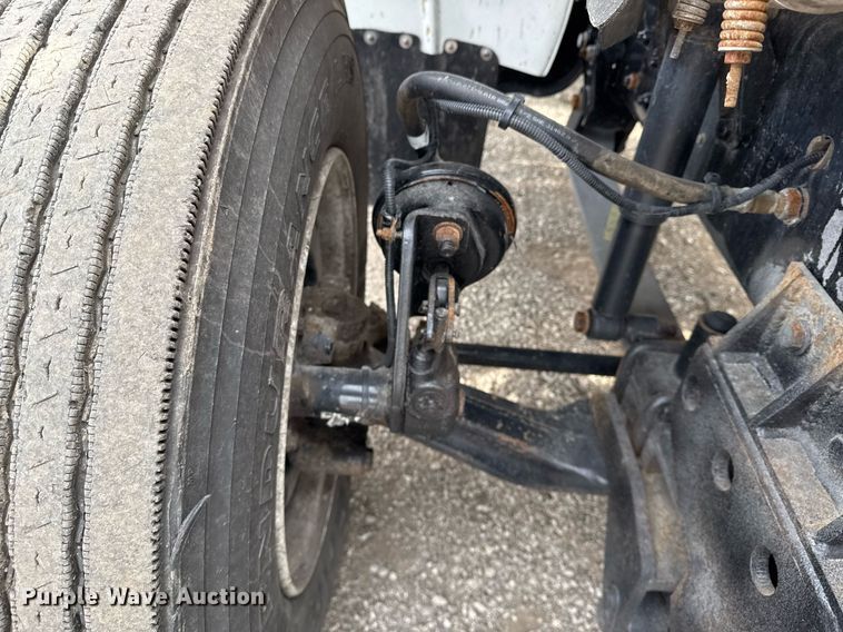 image for item EG2443 2010 Freightliner Business Class M2 Ext. Cab utility / service truck