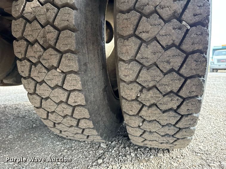 image for item EG2443 2010 Freightliner Business Class M2 Ext. Cab utility / service truck