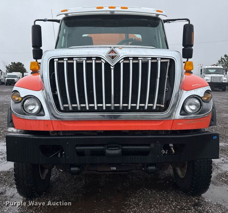 image for item EG2514 2012 International 7600 vacuum truck