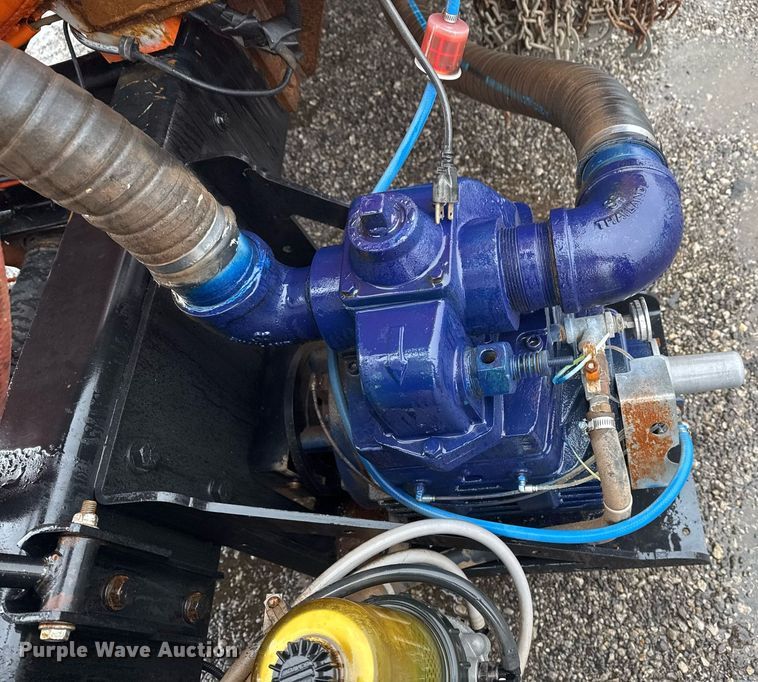 image for item EG2514 2012 International 7600 vacuum truck