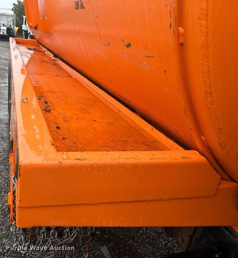 image for item EG2514 2012 International 7600 vacuum truck