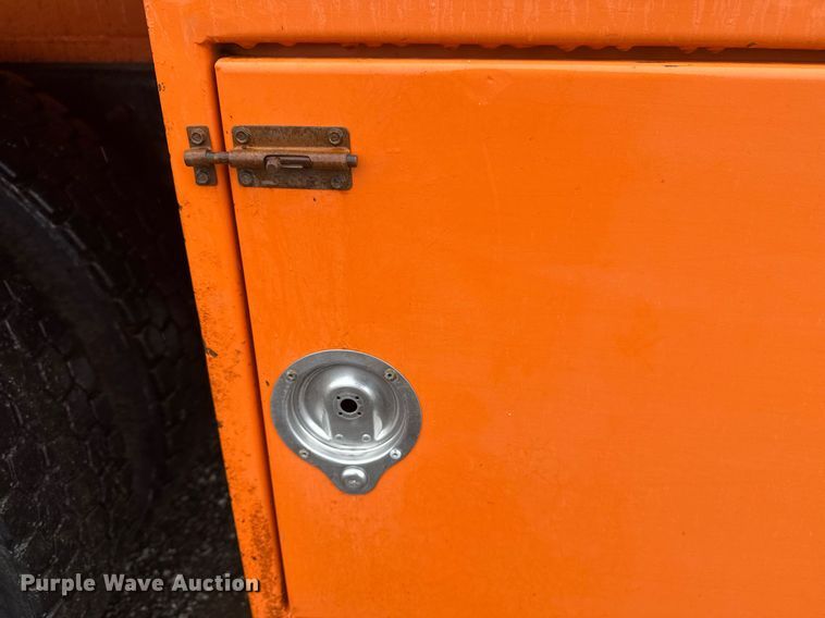 image for item EG2514 2012 International 7600 vacuum truck