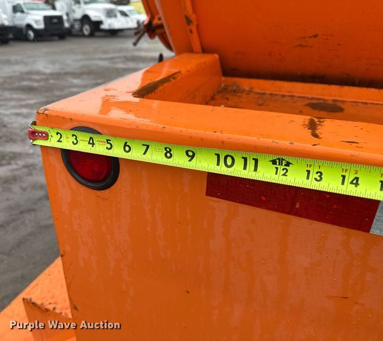 image for item EG2514 2012 International 7600 vacuum truck