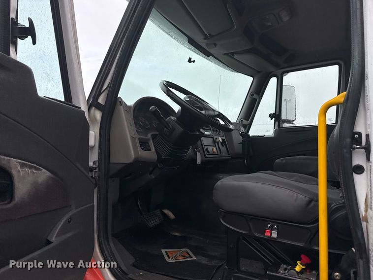 image for item EG2514 2012 International 7600 vacuum truck