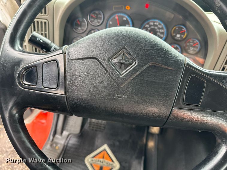 image for item EG2514 2012 International 7600 vacuum truck