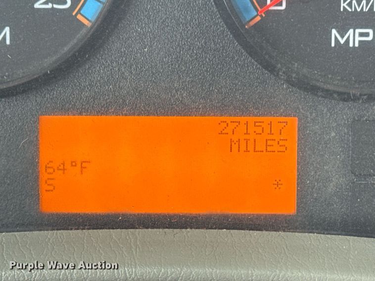 image for item EG2514 2012 International 7600 vacuum truck