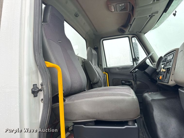 image for item EG2514 2012 International 7600 vacuum truck