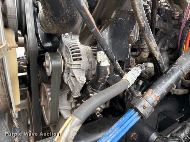 image for item EG2514 2012 International 7600 vacuum truck