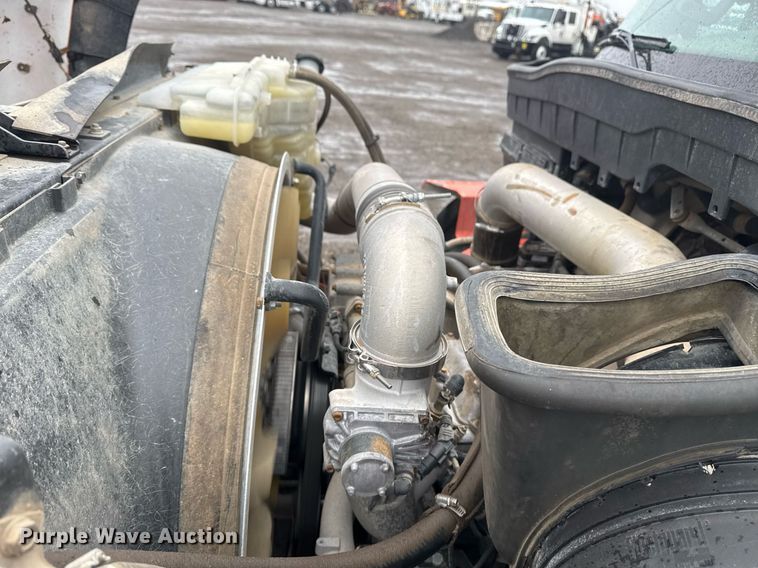 image for item EG2514 2012 International 7600 vacuum truck