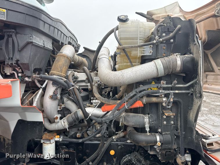 image for item EG2514 2012 International 7600 vacuum truck