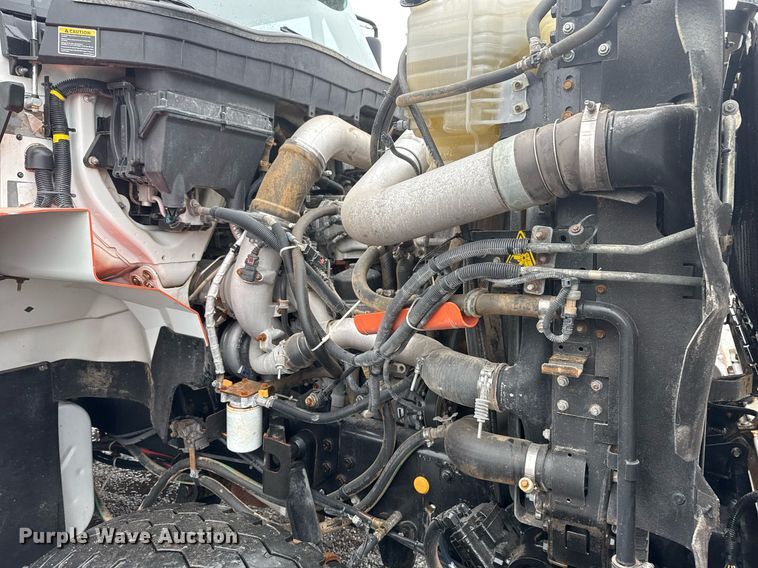 image for item EG2514 2012 International 7600 vacuum truck