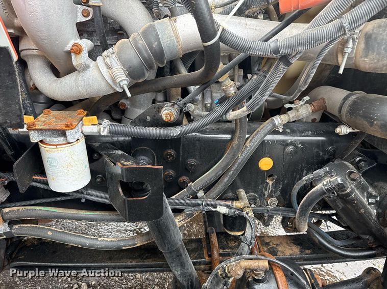 image for item EG2514 2012 International 7600 vacuum truck