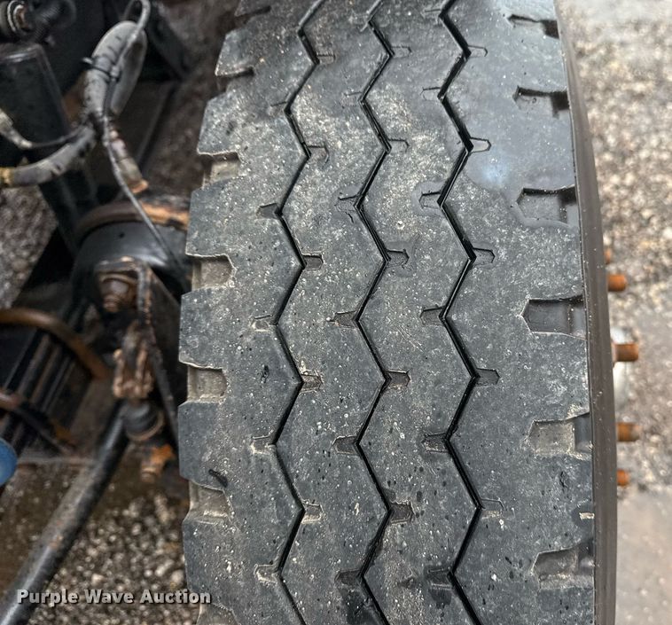 image for item EG2514 2012 International 7600 vacuum truck