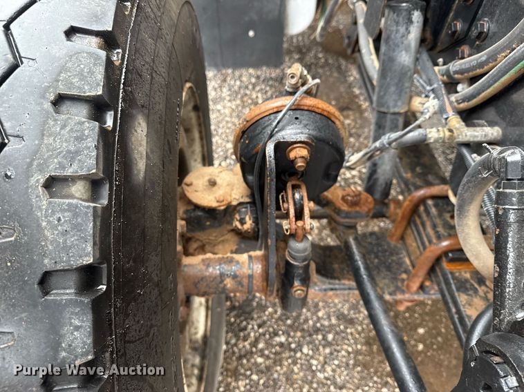 image for item EG2514 2012 International 7600 vacuum truck