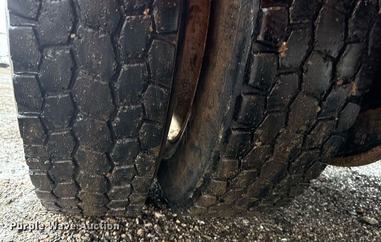 image for item EG2514 2012 International 7600 vacuum truck