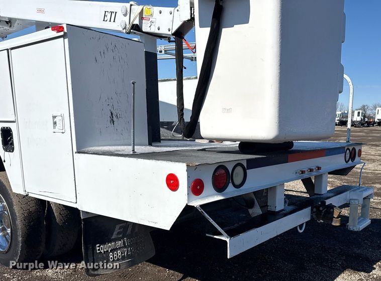 image for item EG2551 2008 Dodge Ram 5500HD bucket truck