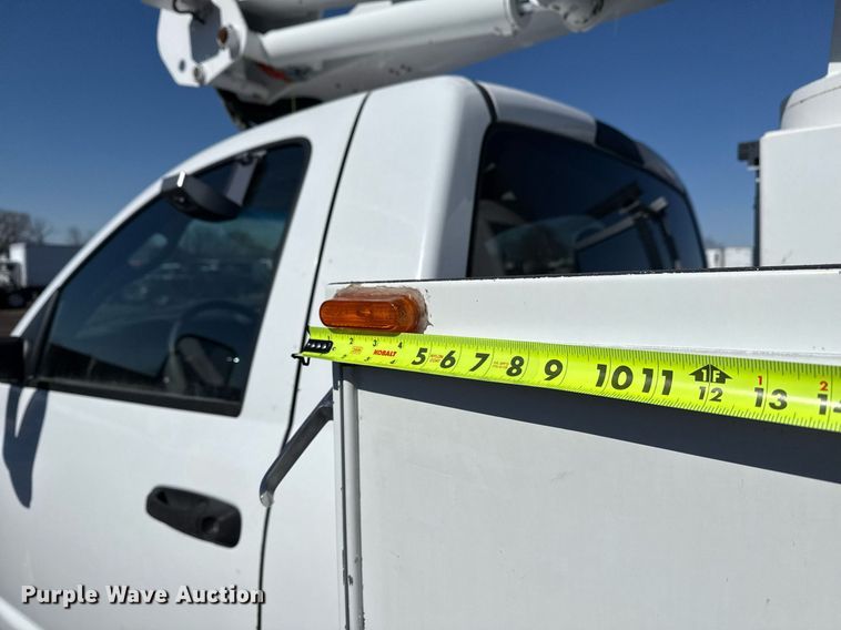 image for item EG2551 2008 Dodge Ram 5500HD bucket truck