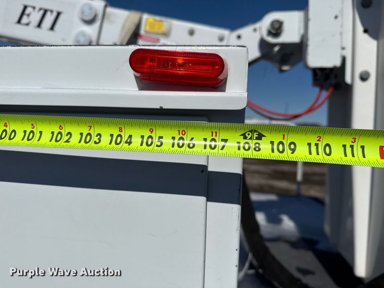 image for item EG2551 2008 Dodge Ram 5500HD bucket truck