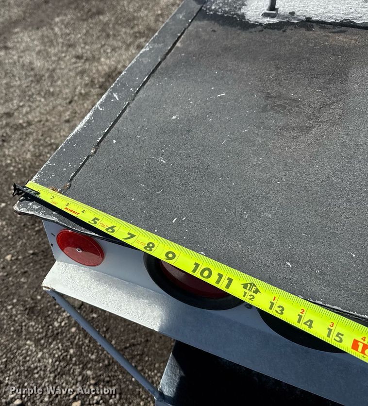 image for item EG2551 2008 Dodge Ram 5500HD bucket truck