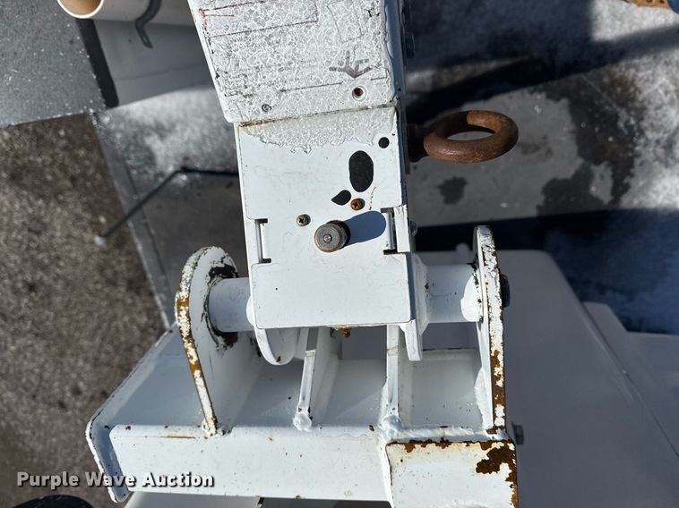 image for item EG2551 2008 Dodge Ram 5500HD bucket truck