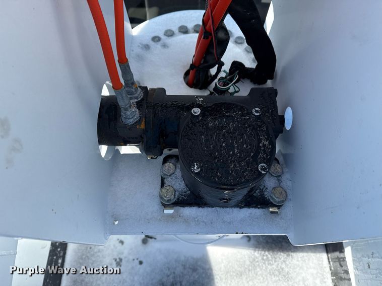 image for item EG2551 2008 Dodge Ram 5500HD bucket truck