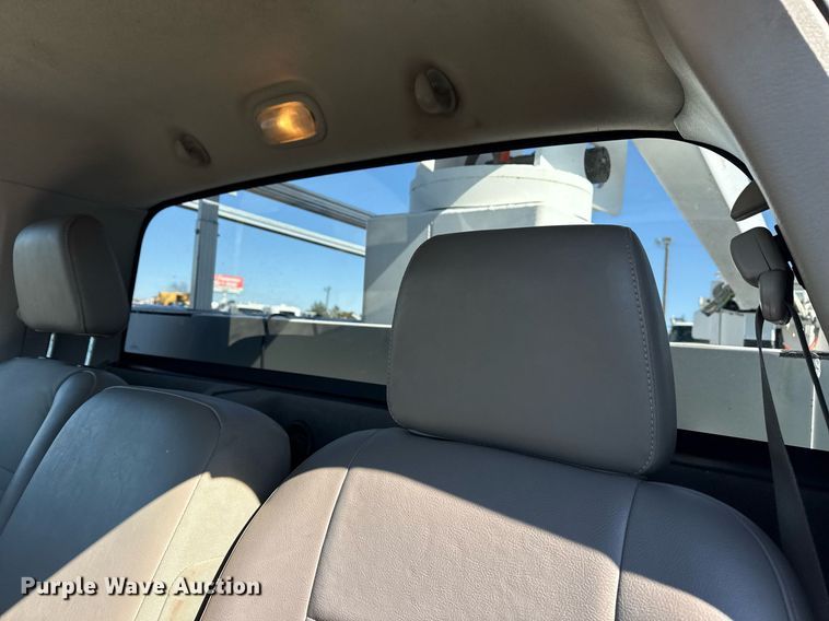 image for item EG2551 2008 Dodge Ram 5500HD bucket truck