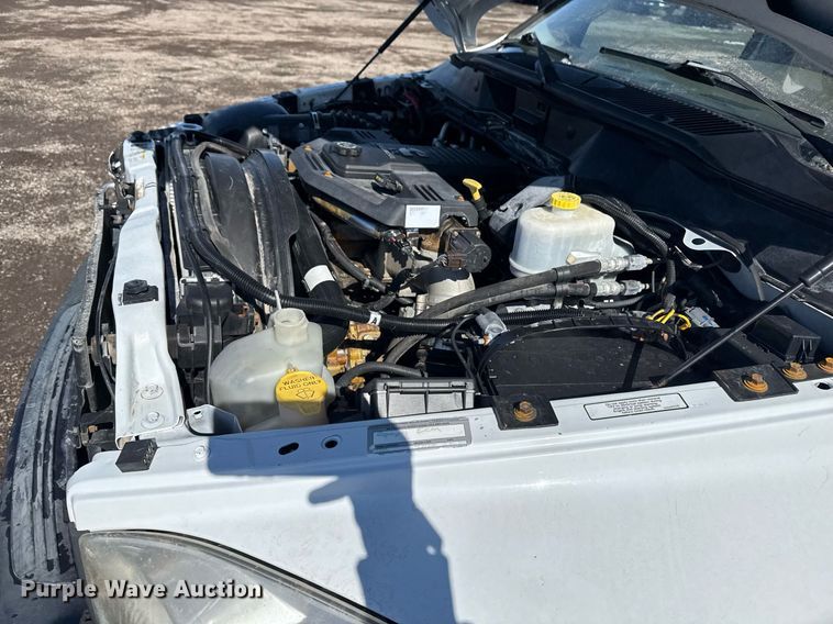 image for item EG2551 2008 Dodge Ram 5500HD bucket truck