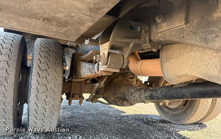 image for item EG2551 2008 Dodge Ram 5500HD bucket truck