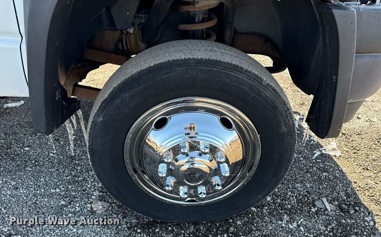 image for item EG2551 2008 Dodge Ram 5500HD bucket truck