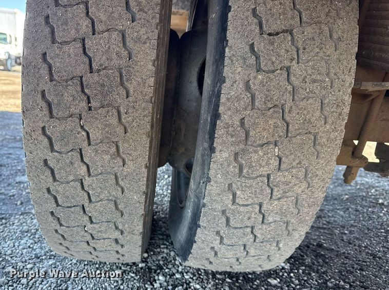 image for item EG2551 2008 Dodge Ram 5500HD bucket truck