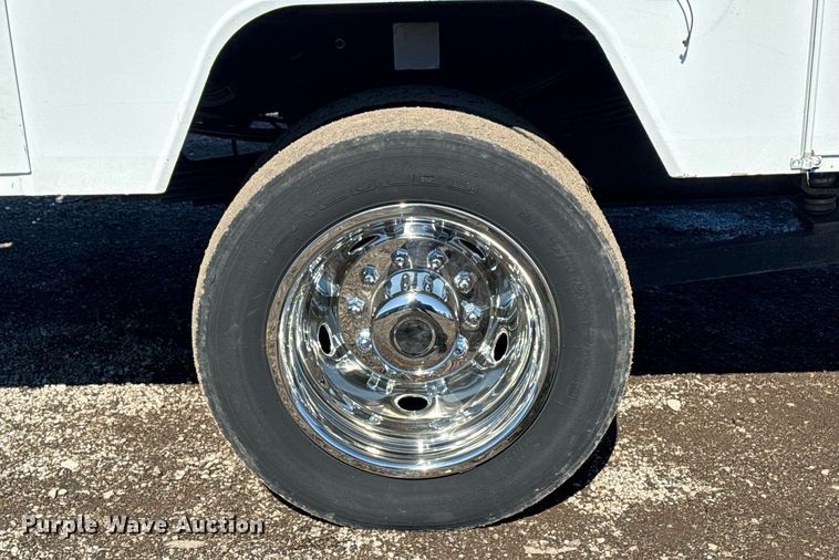 image for item EG2551 2008 Dodge Ram 5500HD bucket truck