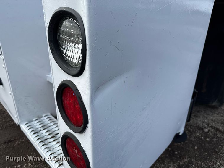 image for item EG2561 2006 Freightliner Business Class M2 Crew Cab utility / service truck