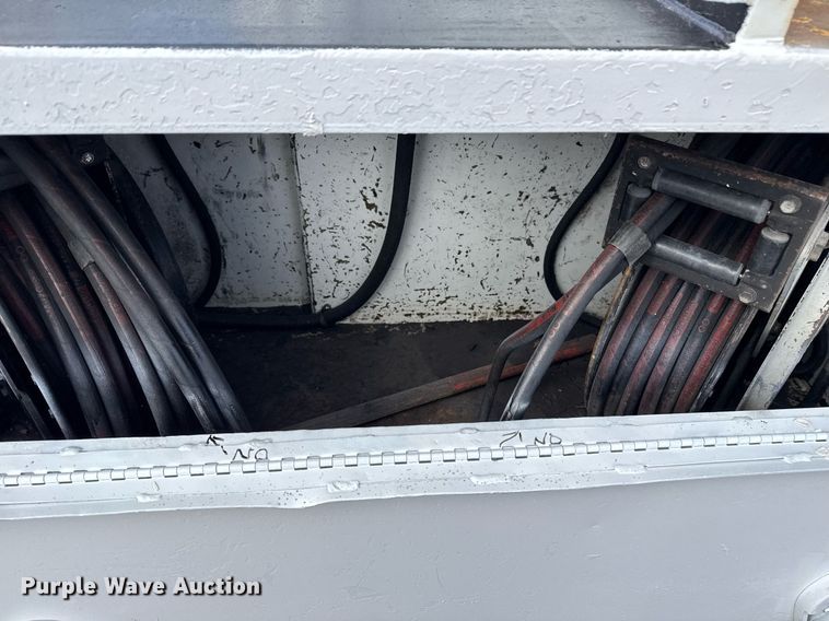 image for item EG2561 2006 Freightliner Business Class M2 Crew Cab utility / service truck