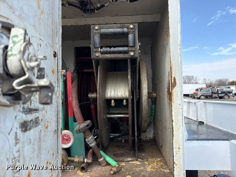 image for item EG2561 2006 Freightliner Business Class M2 Crew Cab utility / service truck