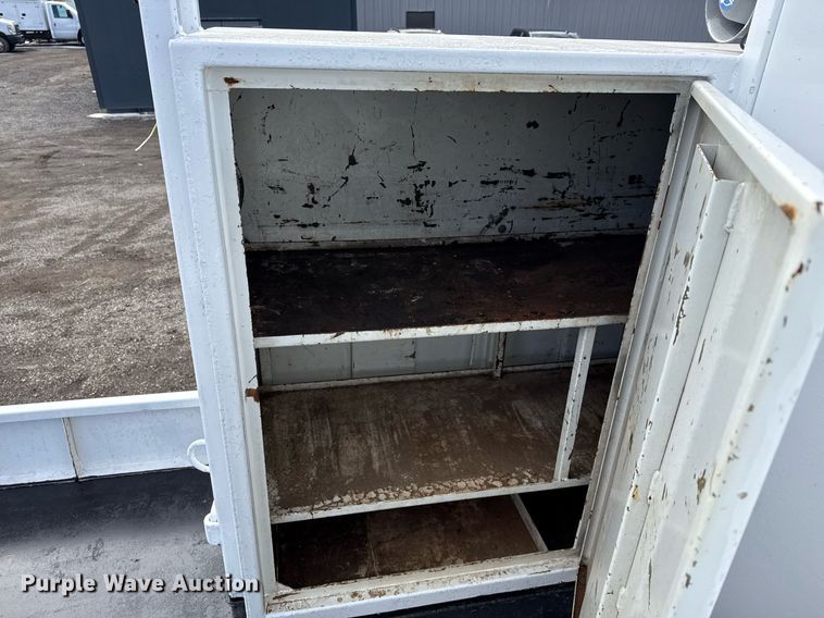 image for item EG2561 2006 Freightliner Business Class M2 Crew Cab utility / service truck