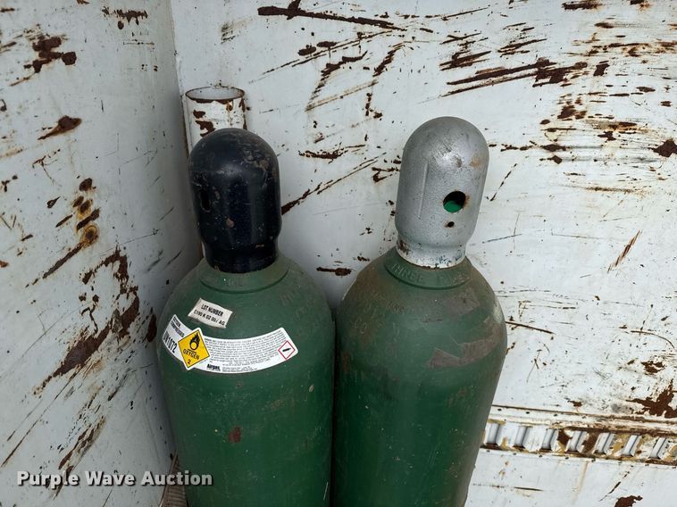 image for item EG2561 2006 Freightliner Business Class M2 Crew Cab utility / service truck