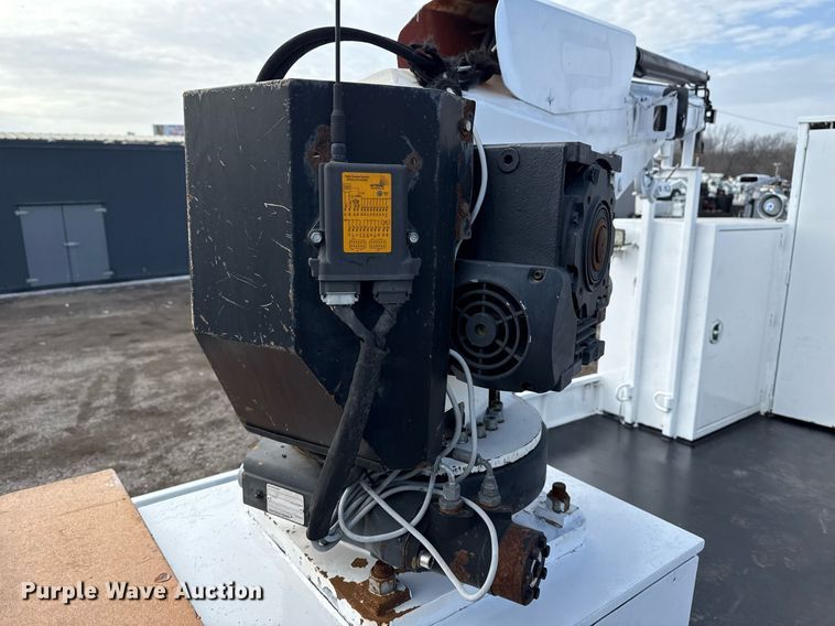 image for item EG2561 2006 Freightliner Business Class M2 Crew Cab utility / service truck