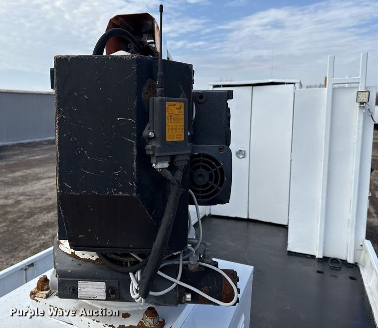 image for item EG2561 2006 Freightliner Business Class M2 Crew Cab utility / service truck