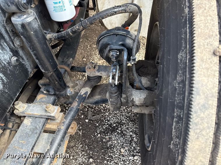 image for item EG2561 2006 Freightliner Business Class M2 Crew Cab utility / service truck