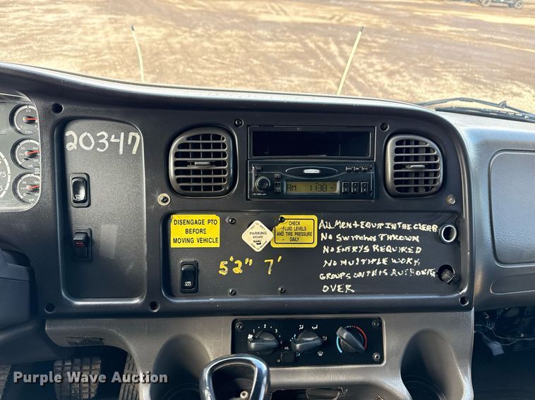 image for item EG2561 2006 Freightliner Business Class M2 Crew Cab utility / service truck