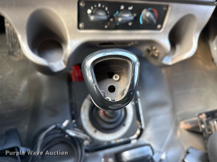 image for item EG2561 2006 Freightliner Business Class M2 Crew Cab utility / service truck