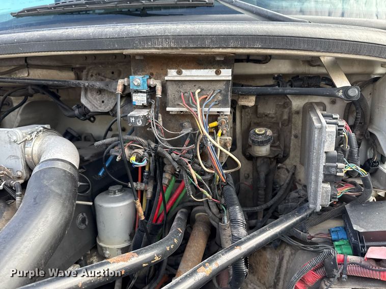 image for item EG2561 2006 Freightliner Business Class M2 Crew Cab utility / service truck