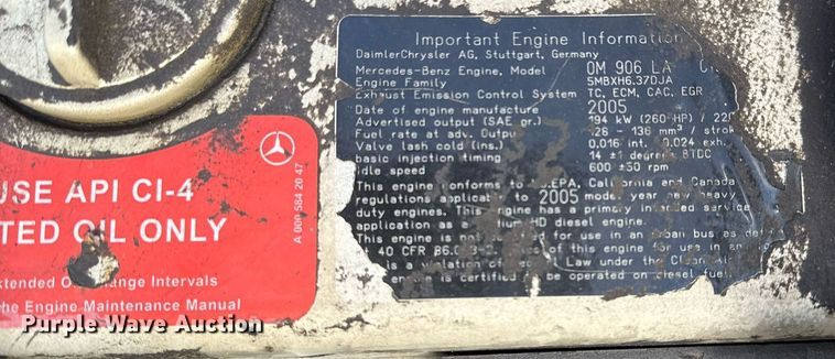 image for item EG2561 2006 Freightliner Business Class M2 Crew Cab utility / service truck