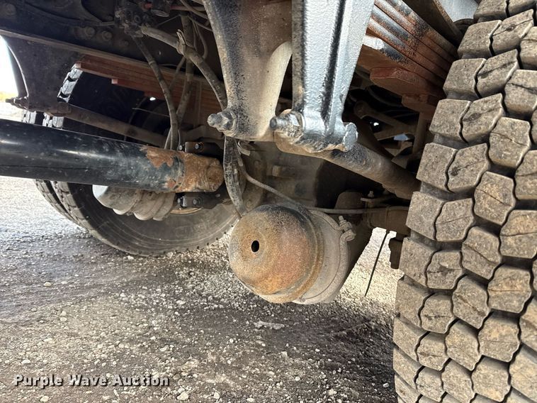 image for item EG2561 2006 Freightliner Business Class M2 Crew Cab utility / service truck