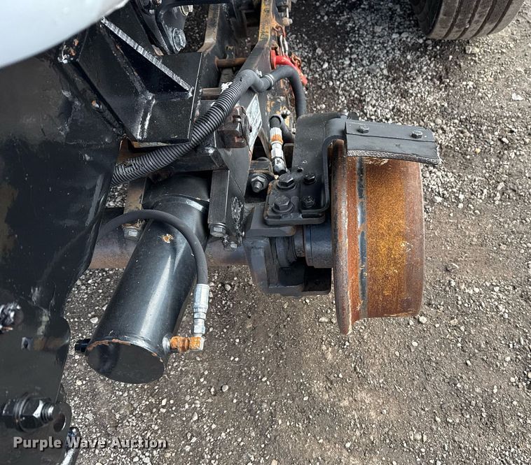 image for item EG2561 2006 Freightliner Business Class M2 Crew Cab utility / service truck