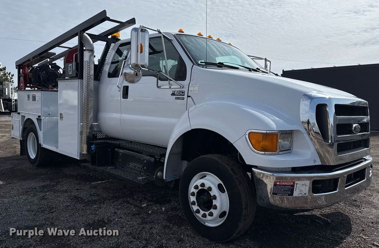 image for item EG2563 2011 Ford F650 Super Duty SuperCab utility / service truck