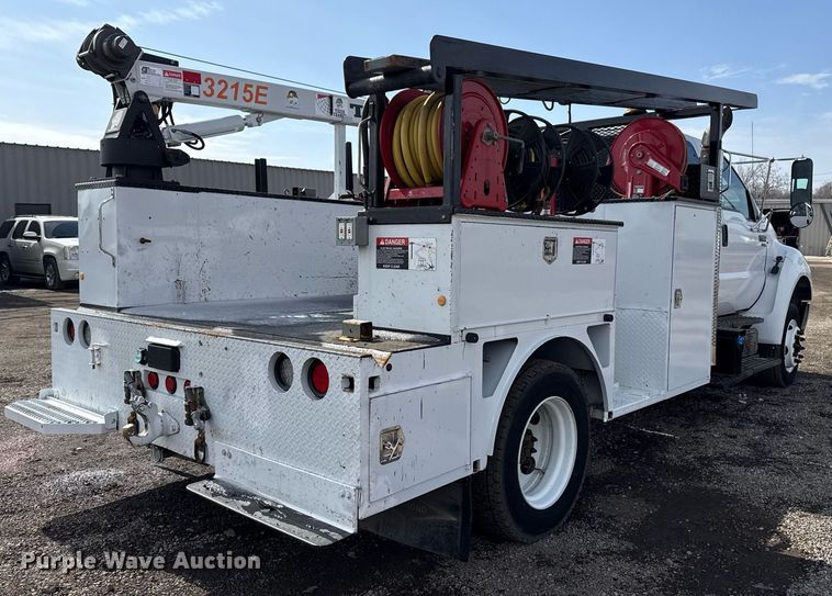 image for item EG2563 2011 Ford F650 Super Duty SuperCab utility / service truck