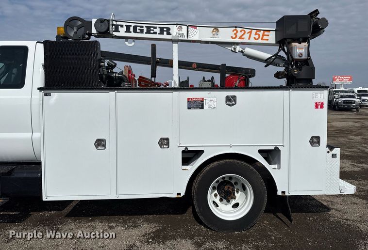 image for item EG2563 2011 Ford F650 Super Duty SuperCab utility / service truck
